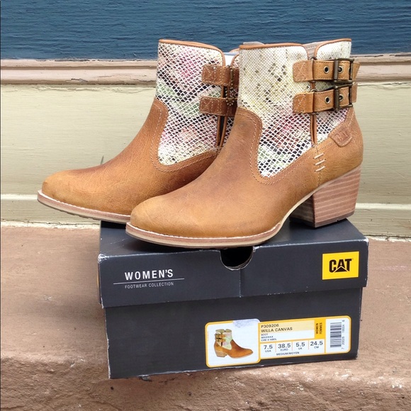 cat earthmovers boots